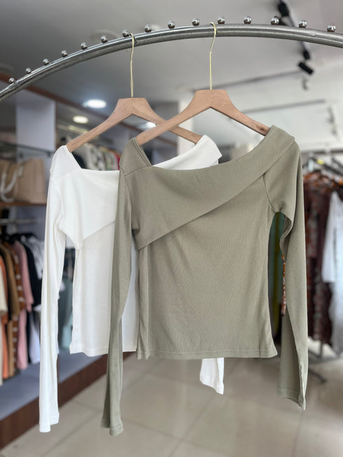 Women Long Sleeves Wide Neckline Tops